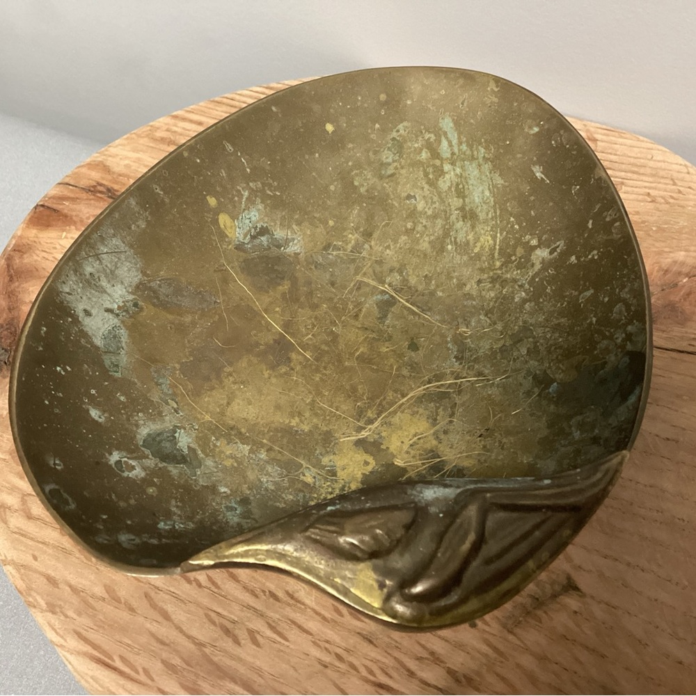 🟡 Vintage Heavy Brass Seashell Designed Ashtray - Candy Dish - Jewelry Display - Picture 7 of 16